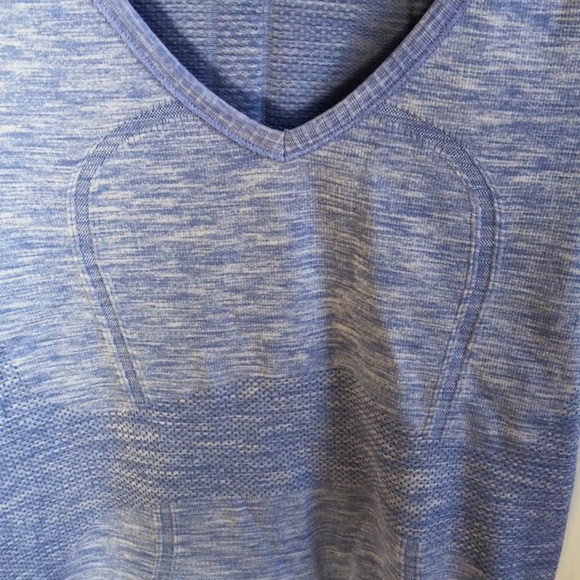 Lulu lemon swiftly top v neck - Picture 3 of 3